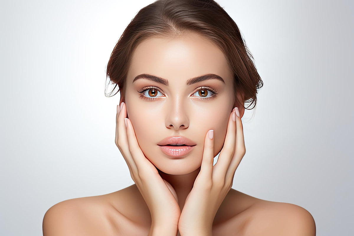 Reapply Sunscreen Without Messing Up Your Makeup