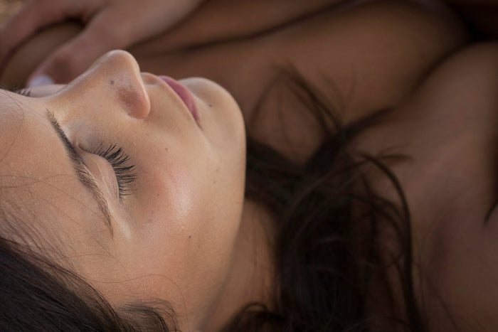 Hemp Oil vs. Hemp Seed Oil: Understanding the Differences for Skincare